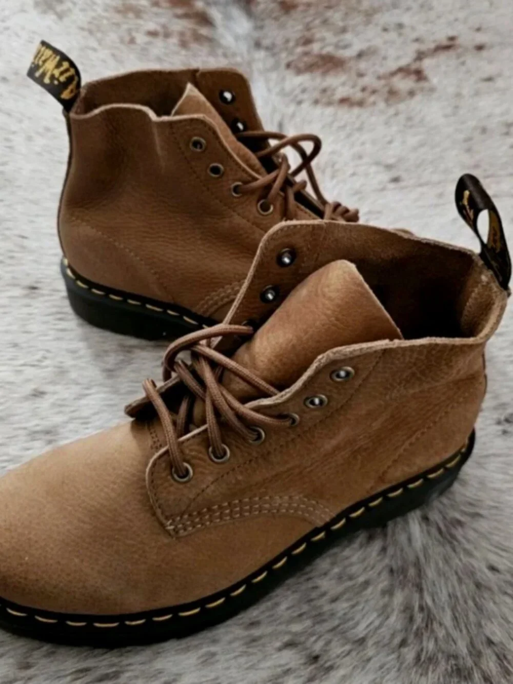 Savannah Tan ~ Dr. Martens 101 Tumbled Nubuck Ankle Boot MSRP$185 Super Comfy